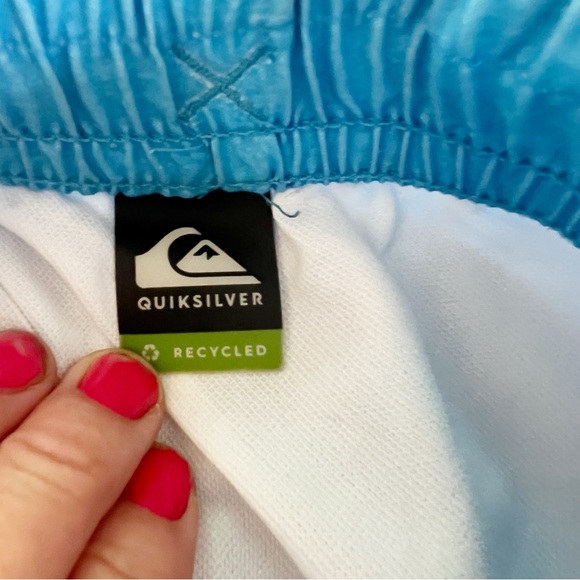 Ouiksilver Boys Blithe Color Block & Stripe Logo
Volley Boardshorts - Picture 10 of 16